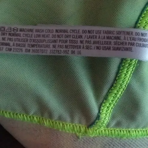 Victoria's Secret Victoria Secret Sport M VSX Island Floral Athletic Jogging Bra in Blue Lime