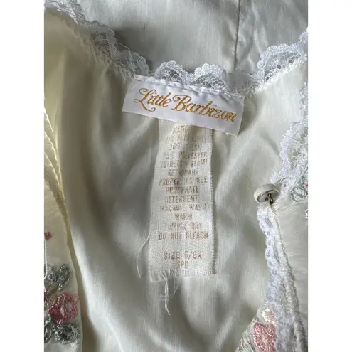 Vintage little Barbizon nightgown cream & embroidered flowers with lace size 6