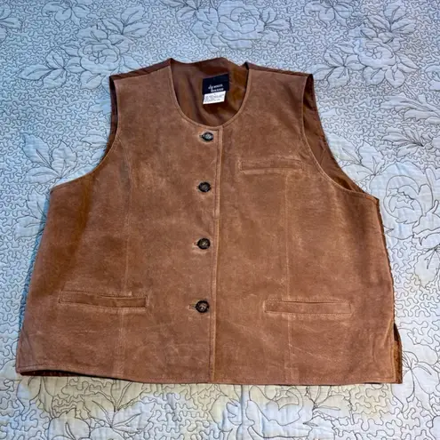 Dennis Basso Vintage Genuine Suede
Vest - Women's L (Unisex Fit) 💛