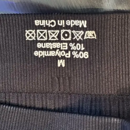 Women’s Black Activewear Set 2 Workout Tops & Leggings Size M NEW Size M