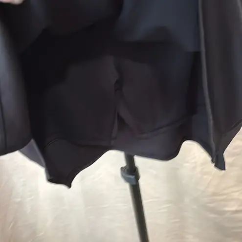 Old Navy  black active power soft extra high-rise go dry skirt with shorts size S - Image 4