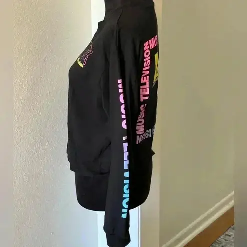 MTV Official Merchandise Cropped Long Sleeve Graphic T