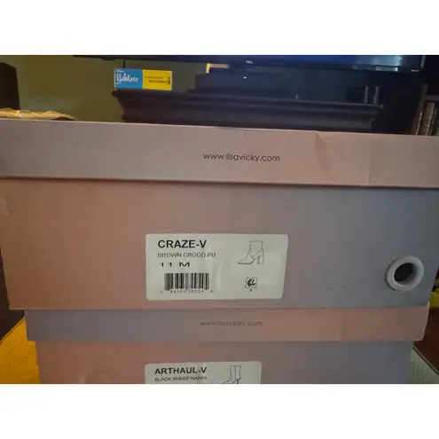 LISA VICKY Craze Brown Faux Crocodile Heeled Boots Size 11 New in Box MSRP $129