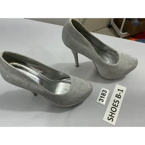 Womans Mascotte Linda Size 9 Silver Sparkly Slip On Platform Stiletto Pumps