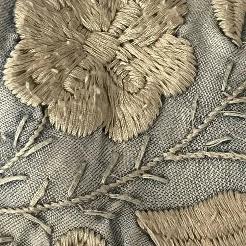 BLANK NYC  Women’s Chambray Embroidered Tie-Front Crop Blouse L – Boho Western