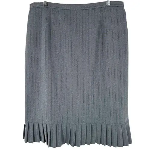 Stanley Blacker Woman Gray Herringbone Pleated Hem Skirt Size 16W Career Office