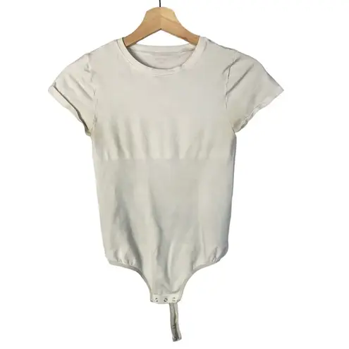 Yummie White Crewneck Short Sleeve Shape Bodysuit M Size M