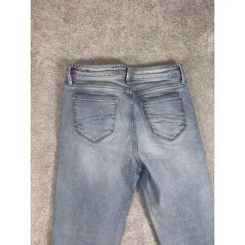 Driftwood Gizelle Embroidered Jeans 26x27 Light Wash