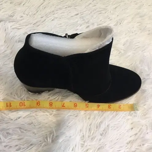 Baretraps  BOOTIE POSTURE + WOMENS CALLIE BLACK size 11 M