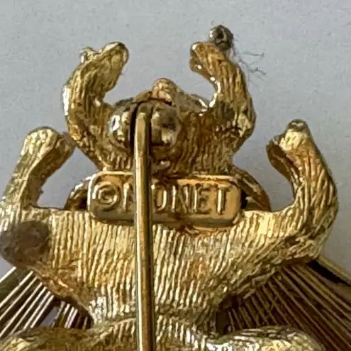 Monet Vintage Signed Gold Tone Bumble Bee Glossy Filigree Pin Brooch MCM 60s Bug