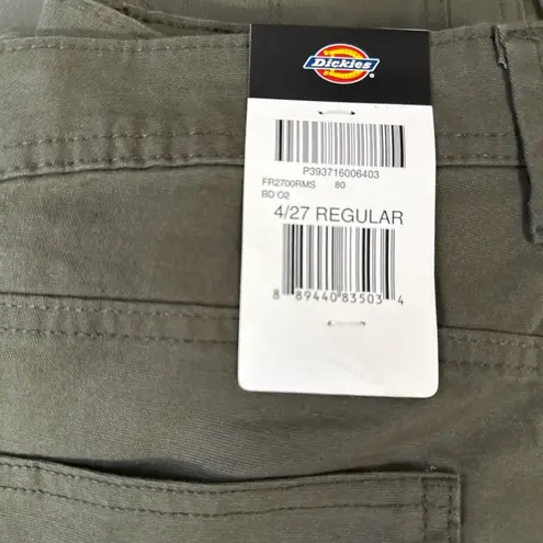 Dickies Duck Carpenter Shorts. Size 4/27 regular & 6/28 regular