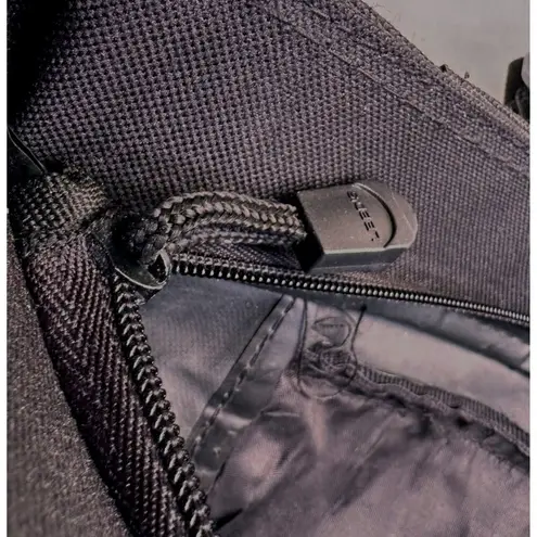 SCAD Tote Bag Savannah College Art Design Black Top Zip Logo Water Bottl…