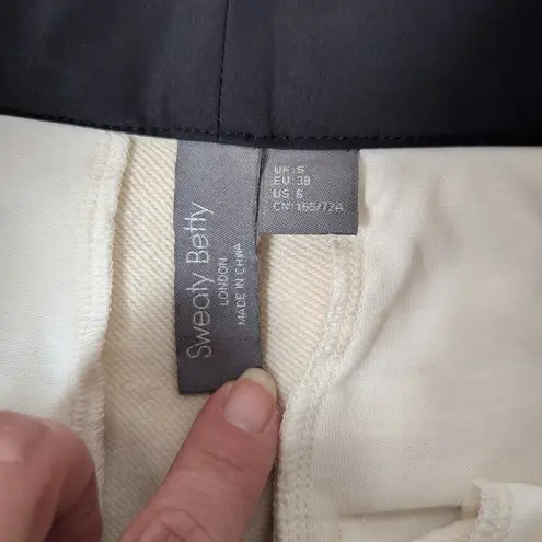 Sweaty Betty Side Stripe Satin Trim Joggers Pants Beige and Black Size 6