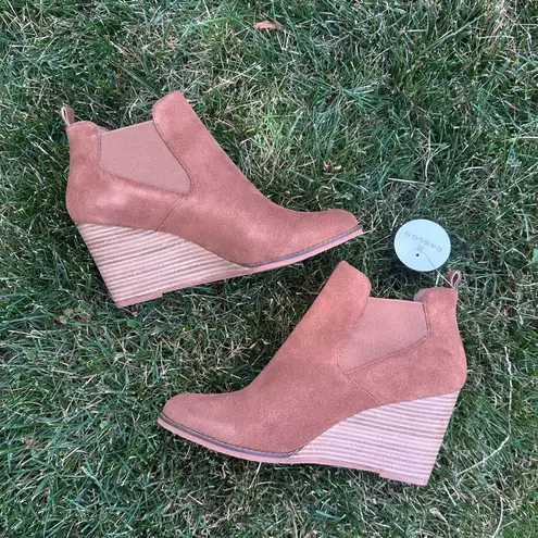 Caslon Willa Tan Suede Wedge Ankle Bootie NEW Womens 10 Water Resistant 3" Heel