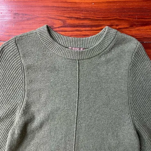Lilla P Rib Sleeve Cashmere Blend Crewneck Sweater in Wintergreen