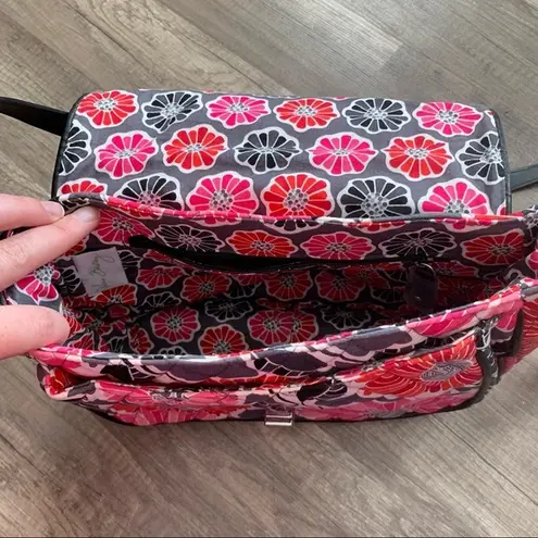 Vera Bradley  crossbody gray pink red‎ floral print