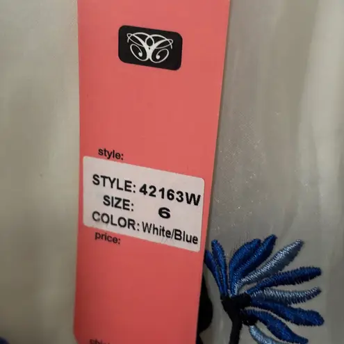 Chi Chi London Dress US Size 6- white w/ blue floral