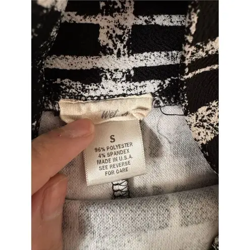 Wet Seal  Black and white midi skirt size small