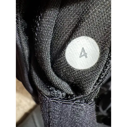 Lululemon  Exquisite Bra Strappy Cross Back Luxtreme Mesh Black Yoga Fitness 4 thumbnail 8