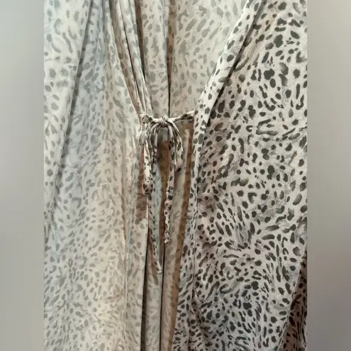 Marilyn Monroe Intimates Size Medium Women’s Robe Belted Lt Pink/gray Soft NWT