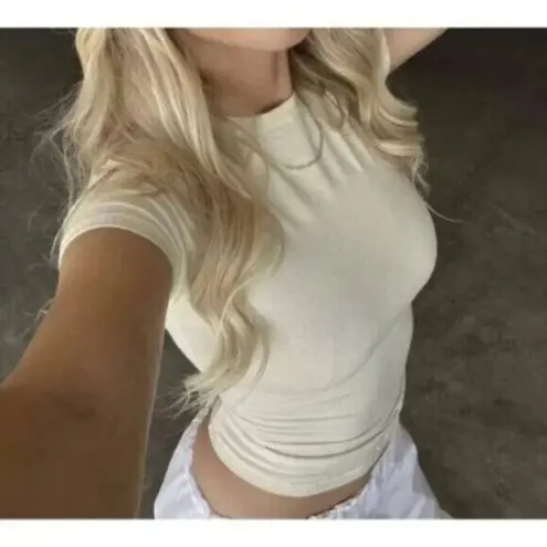 SKIMS Stretch Cotton Tee in Bone Size X-Small