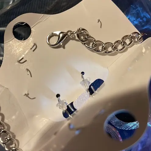 SILVER TONE BLACK STATEMENT NECKLACE & EARRINGS