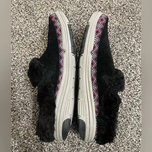 Ryka black faux fur suede slip on Adventure Clog 10W