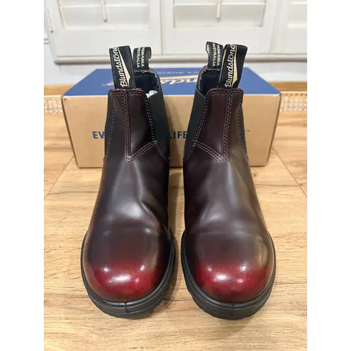 Blundstone 2412 Elastic Sided Boot Bordeaux Brush Leather 9 NIB Womens Originals