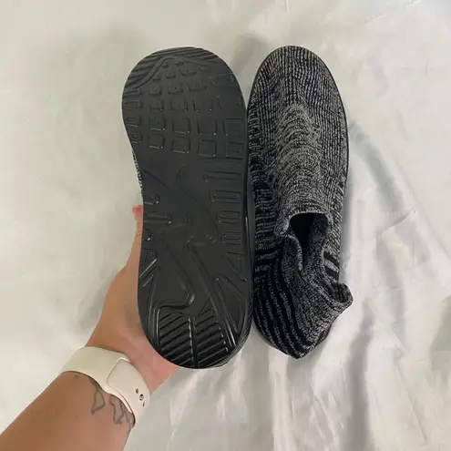 Chunky Slip On Bubble Sole Gray Black Athleisure Workout Gym Running Sneaker 9.5