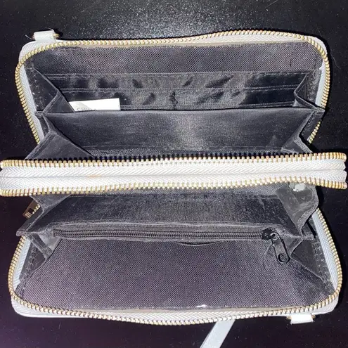 Light Blue Wristlet /Wallet Purse