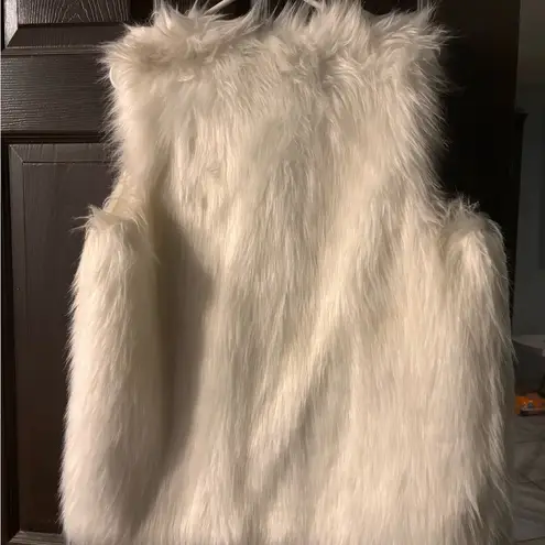 Time And Tru Faux Fur Open Vest