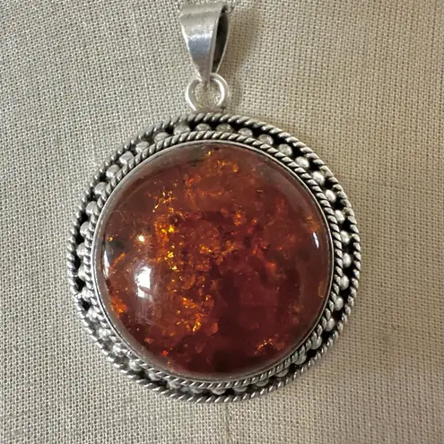Amber Gemstone Pendant ā 925 Sterling Silver Setting, Natural Baltic Amber Jewel
