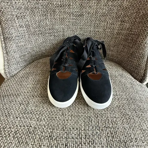L'amour Des Pieds Kanav Suede Cut Out Sneakers Size 6.5M EUC Black