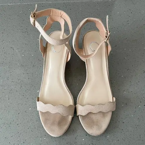 Journee Collection Womens LOUCIA Beige Wedge Heeled Sandals 7.5