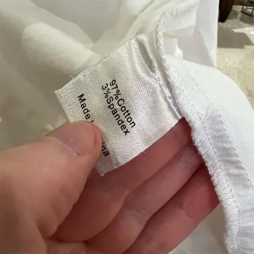 Tuckernuck Women's White Button-Down Shirt Size Small Long Sleeve Collared