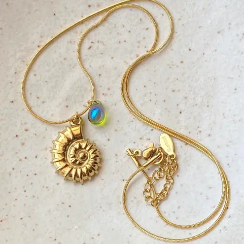 Handmade gold tone stainless steel boho chic beach shell ammonite & teardrop necklace🌀🐚🌊