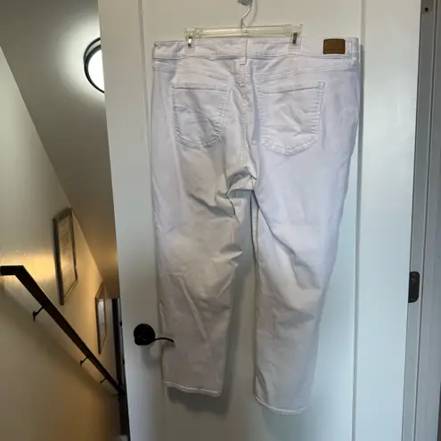 American Eagle  Stretch Tomgirl Relaxed Cropped Jean White Comfort Summer 20R