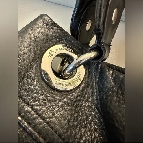 B Makowsky Black Leather Hobo Shoulder Bag Y2K
Animal Print Lining