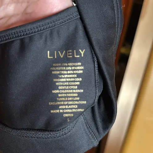 NWOT LIVELY The Active Cross Back Sports Bralette Black Size Small