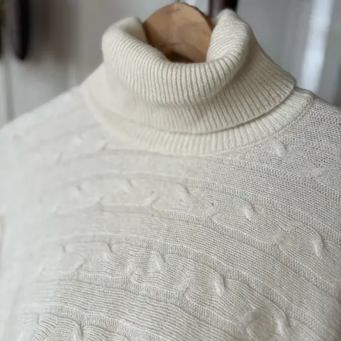 Cream Italian Merino Wool & Cashmere Dolman Sleeve Turtleneck Cableknit Sweater White Size M