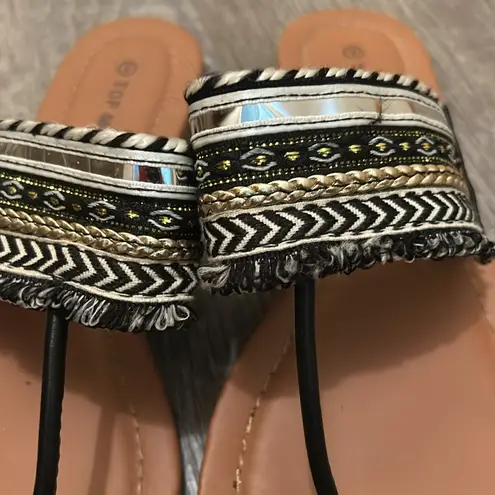 Top Moda Toe Strap, Open Sandal Shoes/Flats; Black w/Silver & Gold Metallic; 9