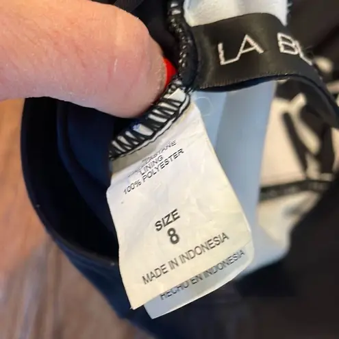 La Blanca black and white geometricāruched side halter one piece size 8