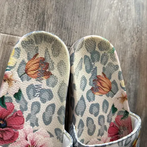 Johnny Was Mayflower Floral Butterfly Pool Slides Multicolor Women’s 8 $98 MSRP