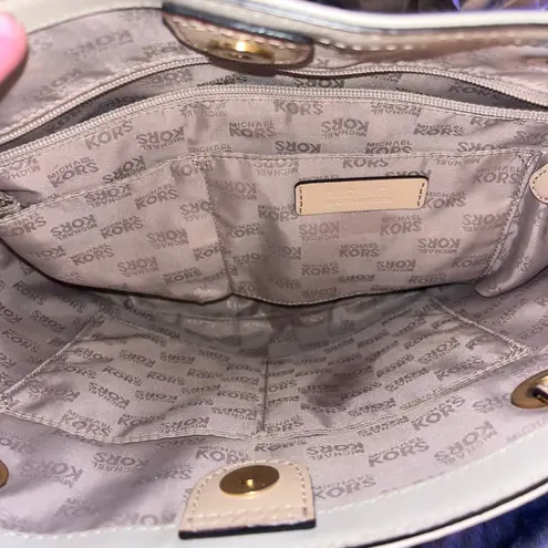 Michael Kors Elegant Cream Tote Bag with Floral Accent