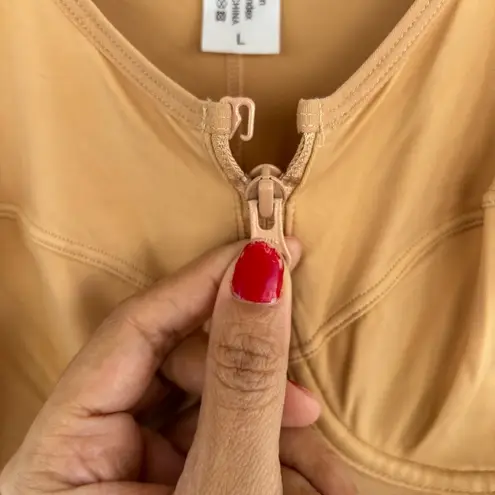 Women's Full Bodysuit Slimming Shaper Size Large Tan