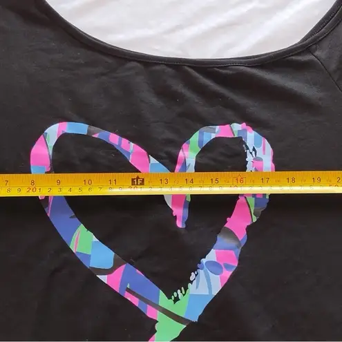 MagicMK Heart Women’s 80s 90s oversized shirt size 2XL.