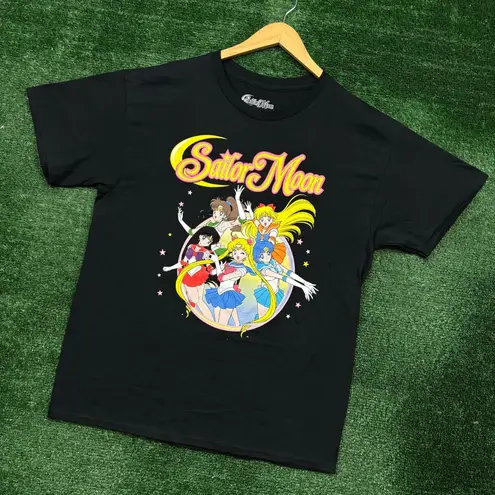 Pretty Guardian Sailor Moon Anime Cast T-Shirt Size Large