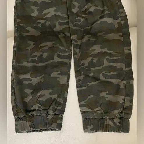 Bella Dahl NWT  Crop Camo Joggers Pants With Pockets Size S