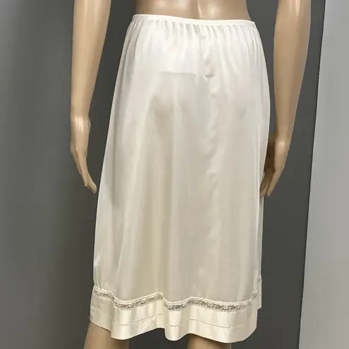 Vintage Lorraine Half Slip Skirt Size Tall Medium Ivory Trim A Length USA Made
