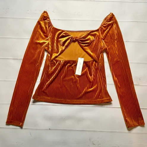 All in Favor NWT - - Women’s Burnt Orange Blouse - Size Large.
